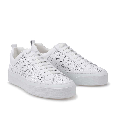 Shoe Ecommerce image editing